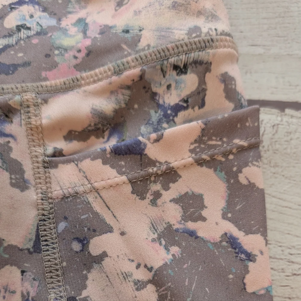 Bebe Sport Athletic Biker Shorts. Size Medium - Picture 9 of 10